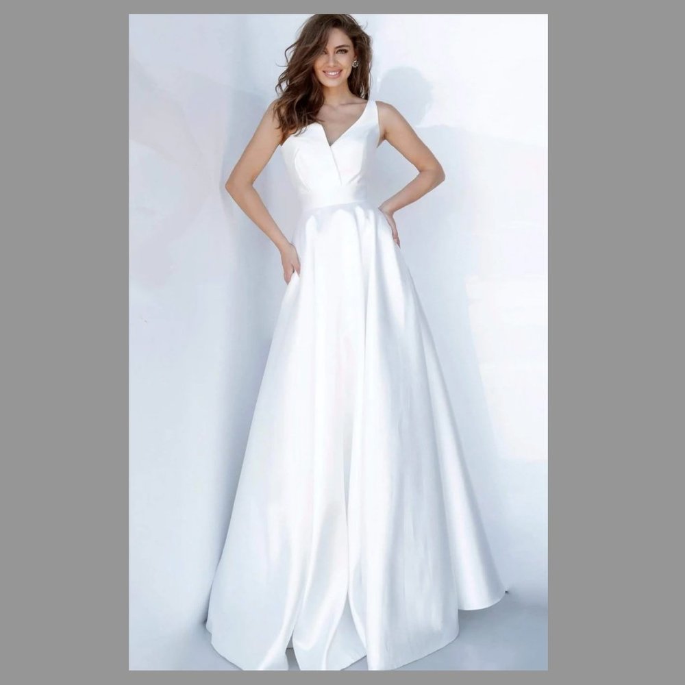 JOVANI - JVN3930 Asymmetric Neck Mikado A-Line Gown (Prom/Pageant/Formal)